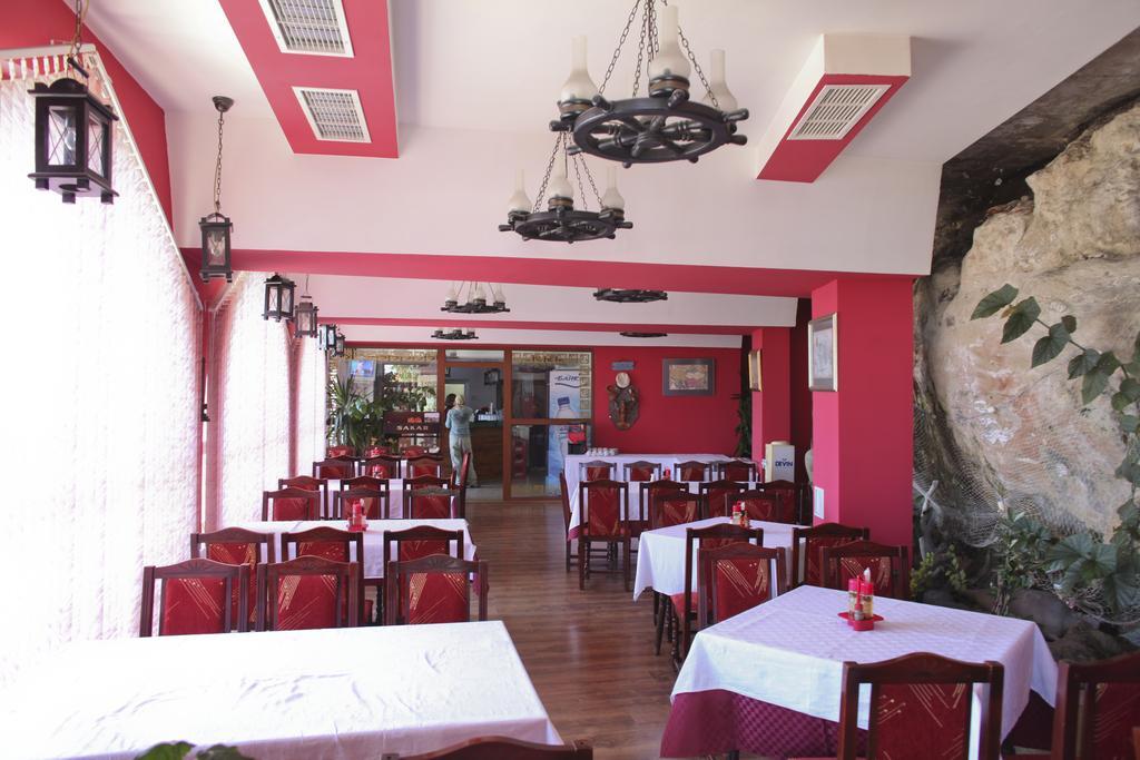 Ribarska Sreshta Family Hotel 茨雷沃 外观 照片