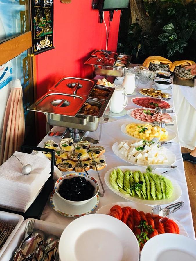 Ribarska Sreshta Family Hotel 茨雷沃 外观 照片